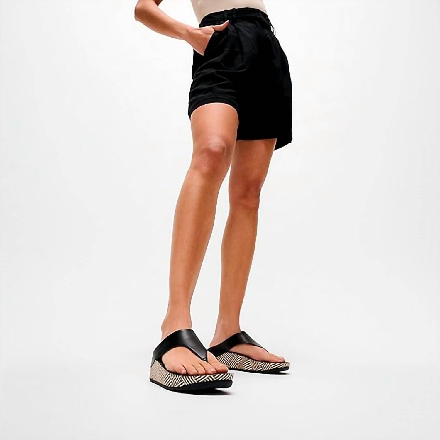 Fitflop - Women's Lulu Lux Graphic-weave Leather Toe-post Sandals