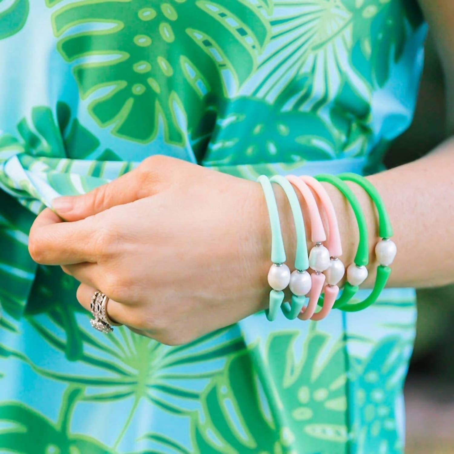 Canvas Style - Women's Bali Freshwater Pearl Silicone Bracelet