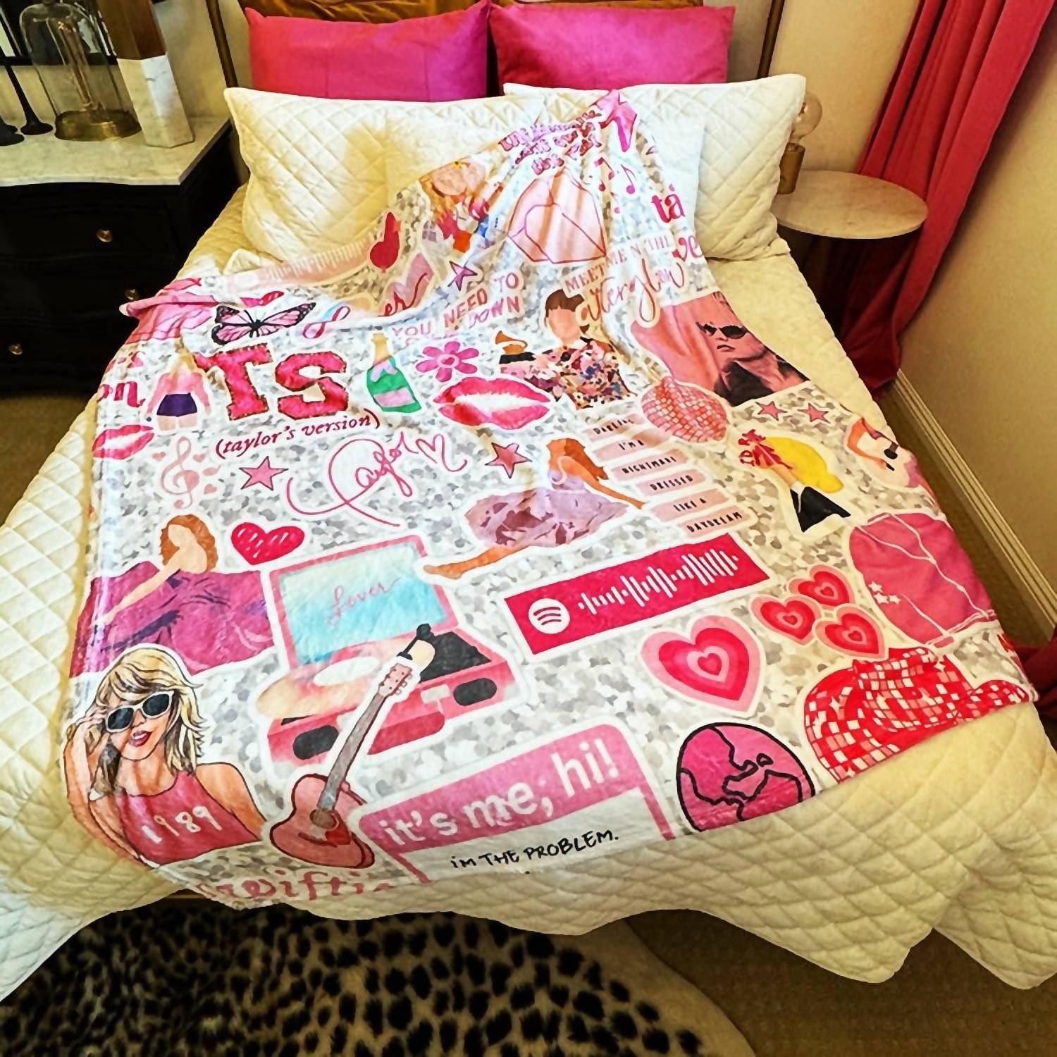 Small Shop - Girls' Eras Tour Music Inspired Plush Throw Blanket
