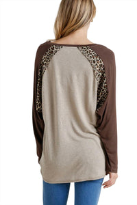 Umgee - Leopard Knot Top