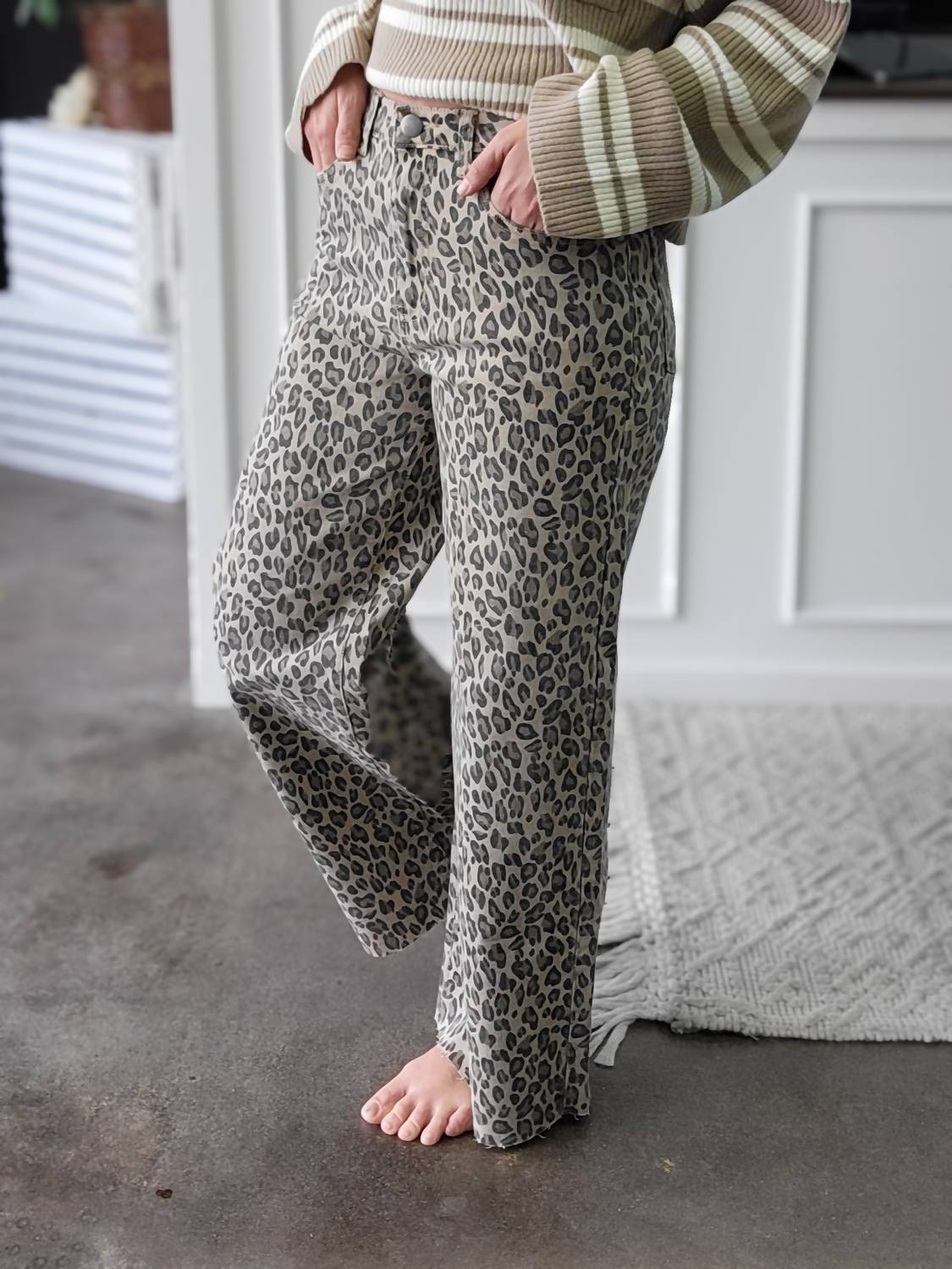 Easel Lorena Pants in multi - women's pants - alternate view