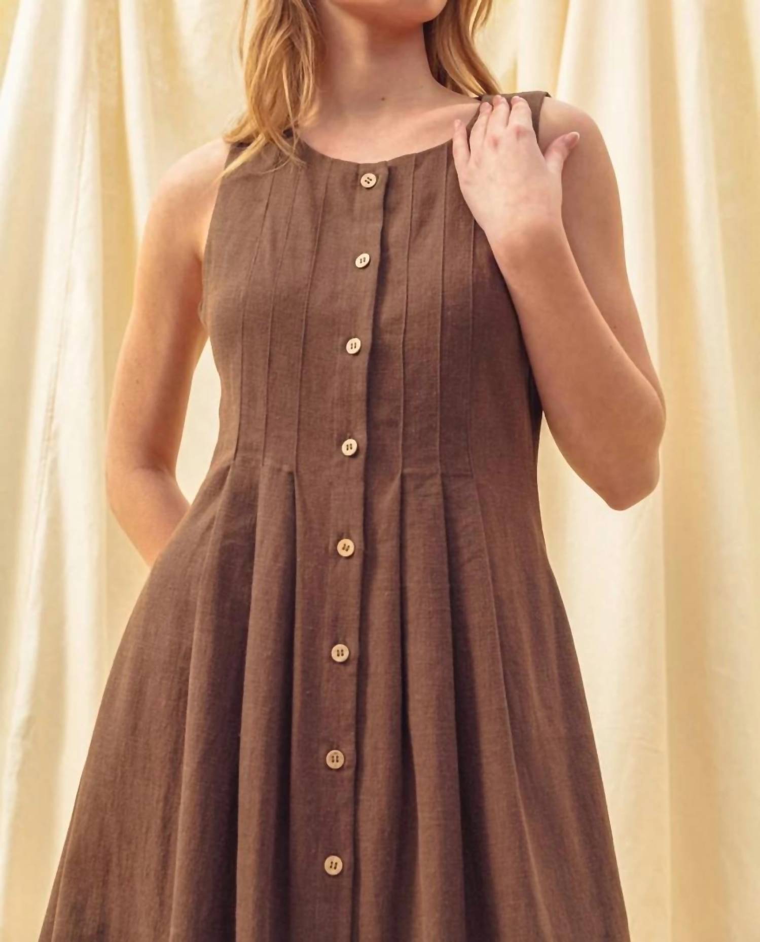 Miou Muse - Hazel Linen Maxi Dress