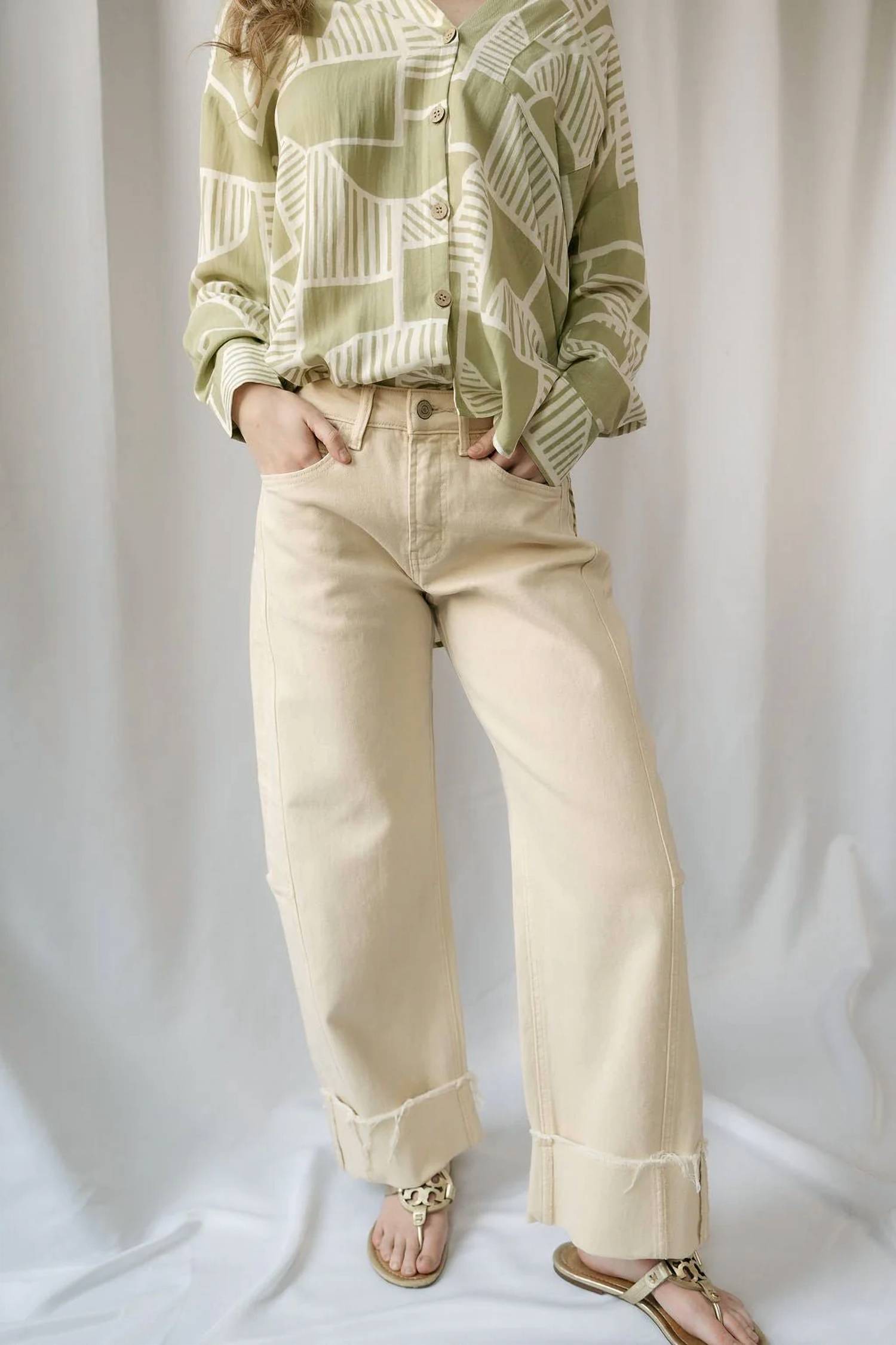 Flying Monkey - Sedona Cuffed Crop Barrel Jeans