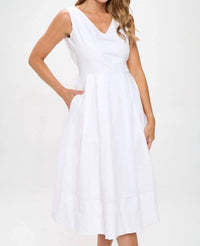 Reneec. - V Neck Midi Dress With Pockets