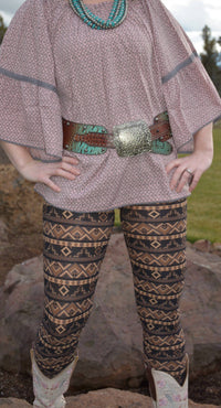 R Cinco Ranch Maverick Printed Leggings in black - women's pants