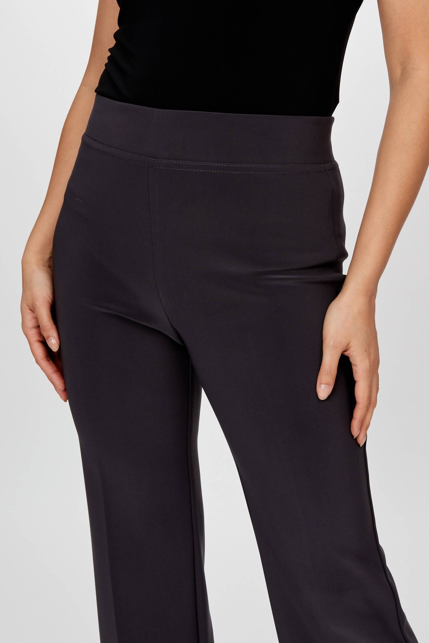 Frank Lyman - Belted Mid-rise Trousers