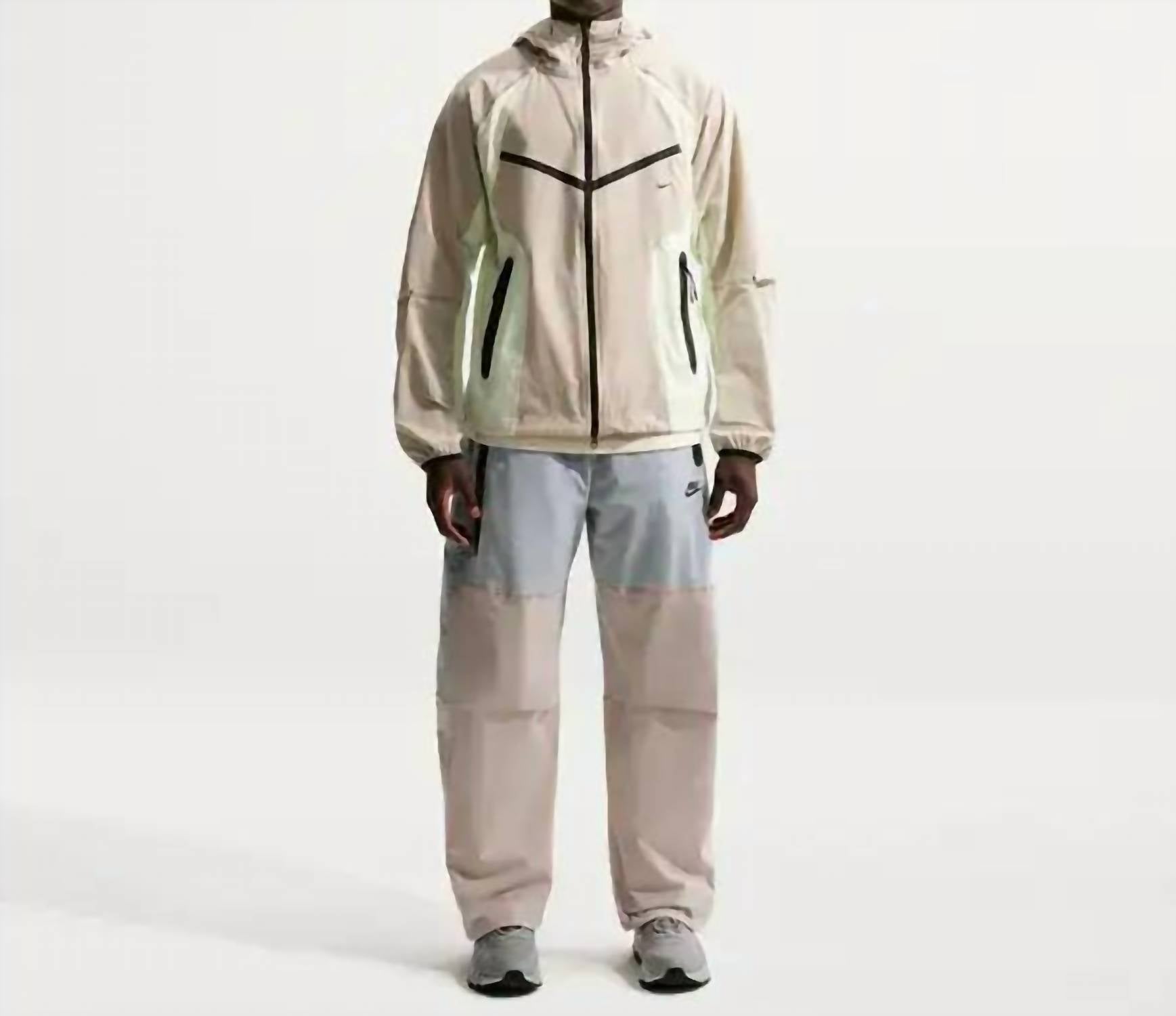 Nike - Men's tech dri-fit woven pants