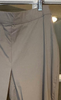 Foil - Women's Capri Pant