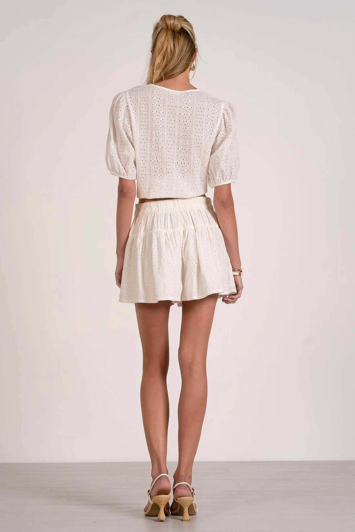 Elan - Ellie Short