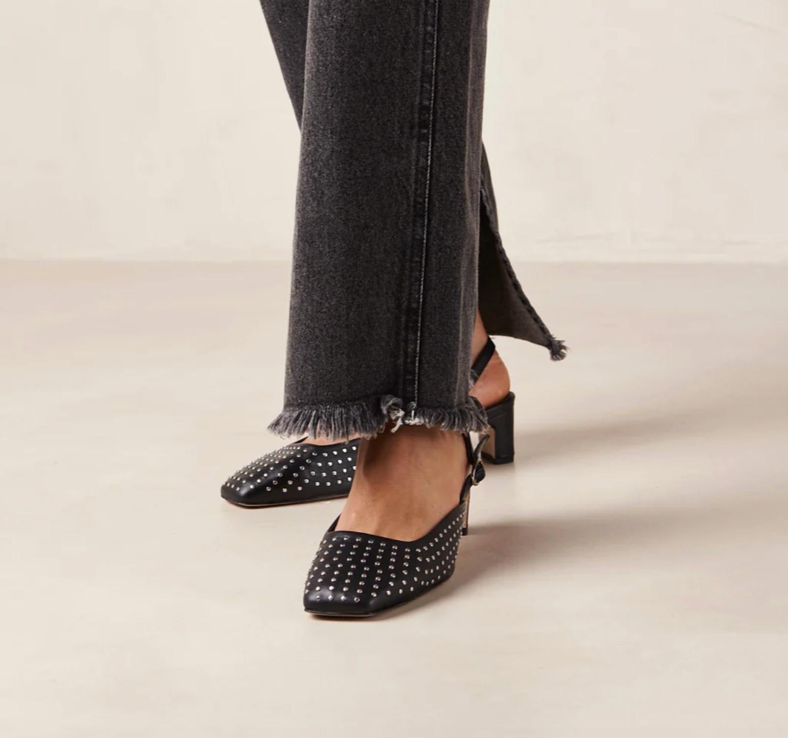 Alohas - Women's Lindy Studs Pumps