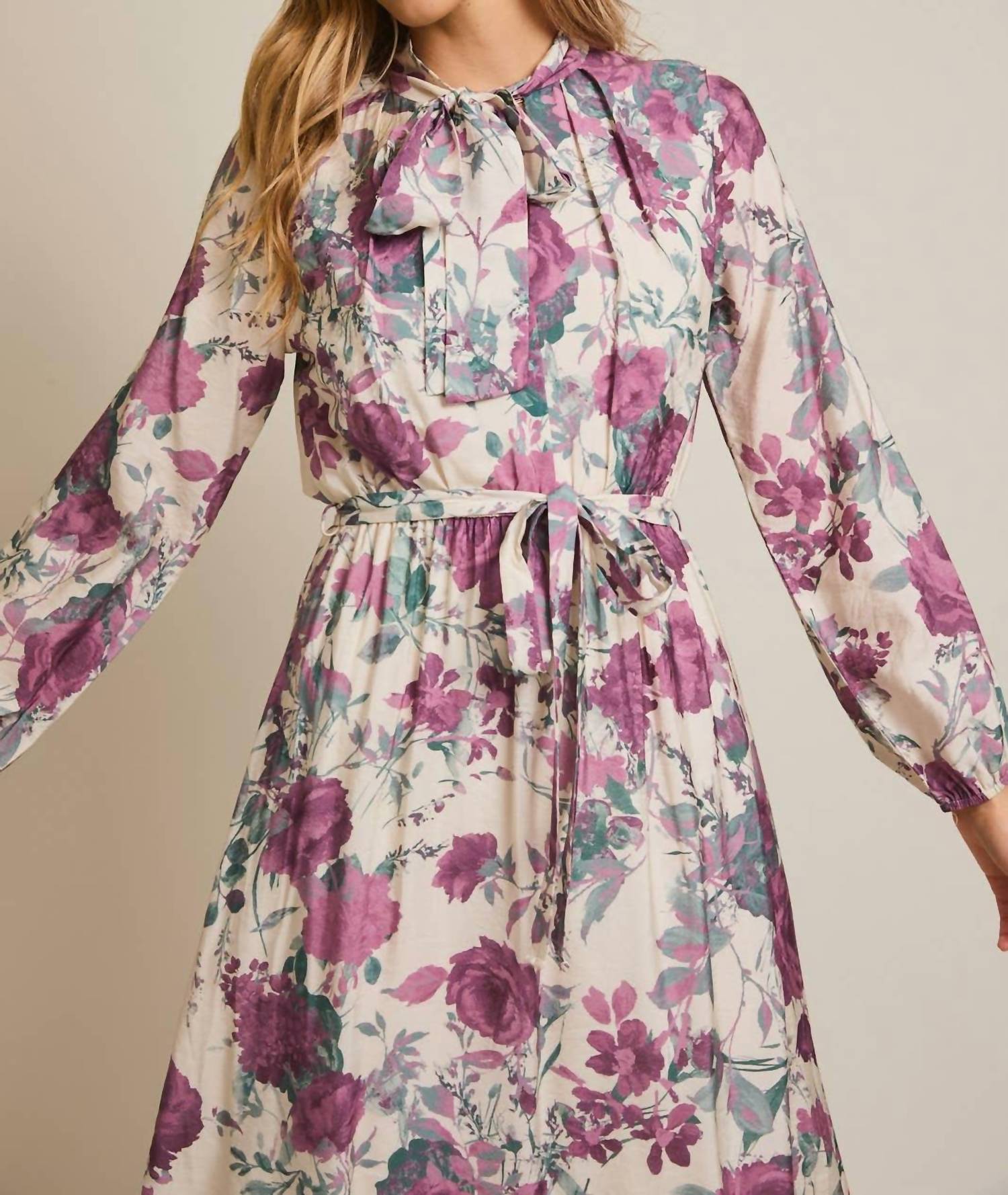 Gilli - Front Bow Tie Long Sleeve Print Midi Dress
