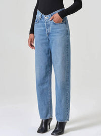 AGOLDE V Waist Baggy Jeans in fairway 2 - women's jeans - detail view