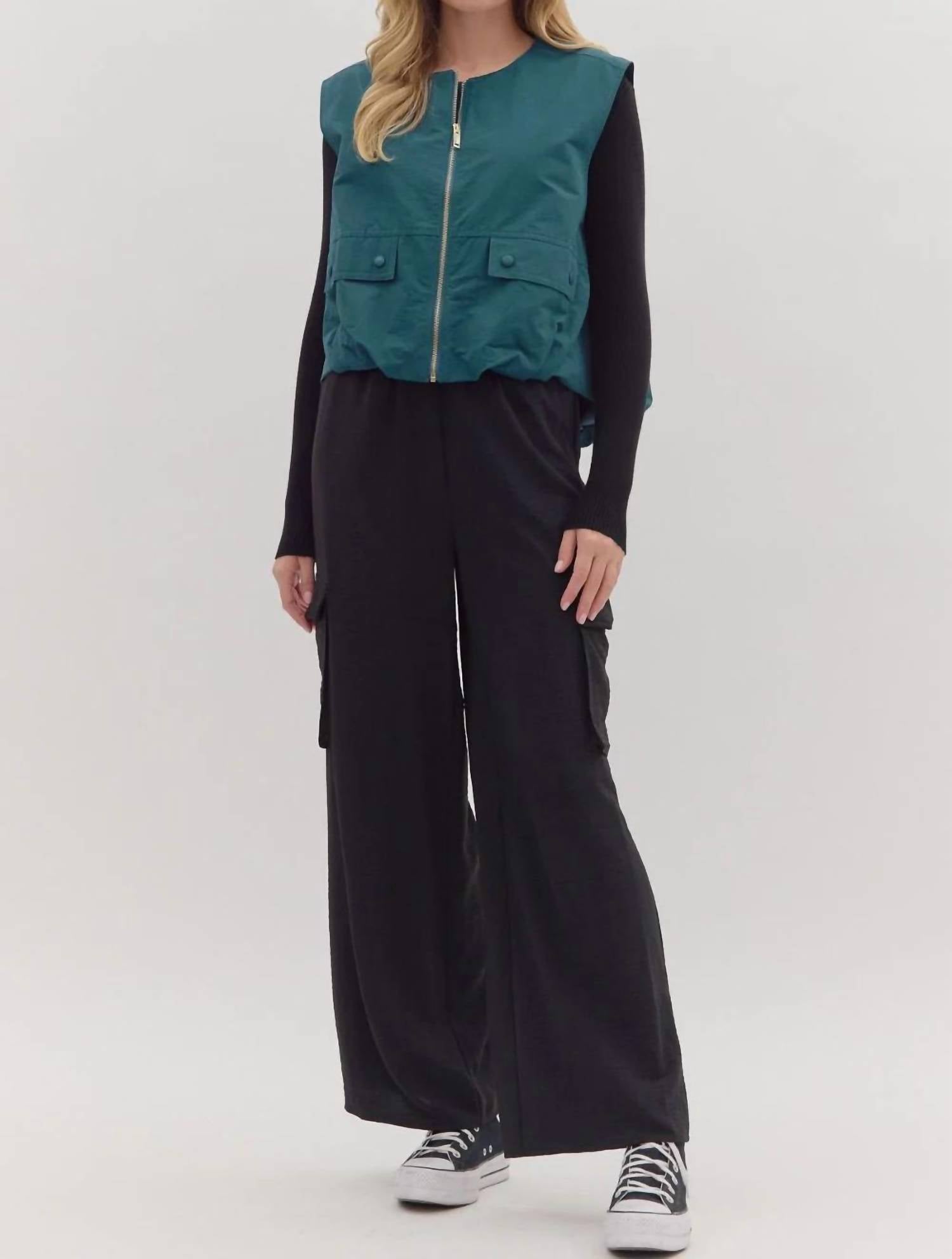 Entro - Solid sleeveless zip-up vest