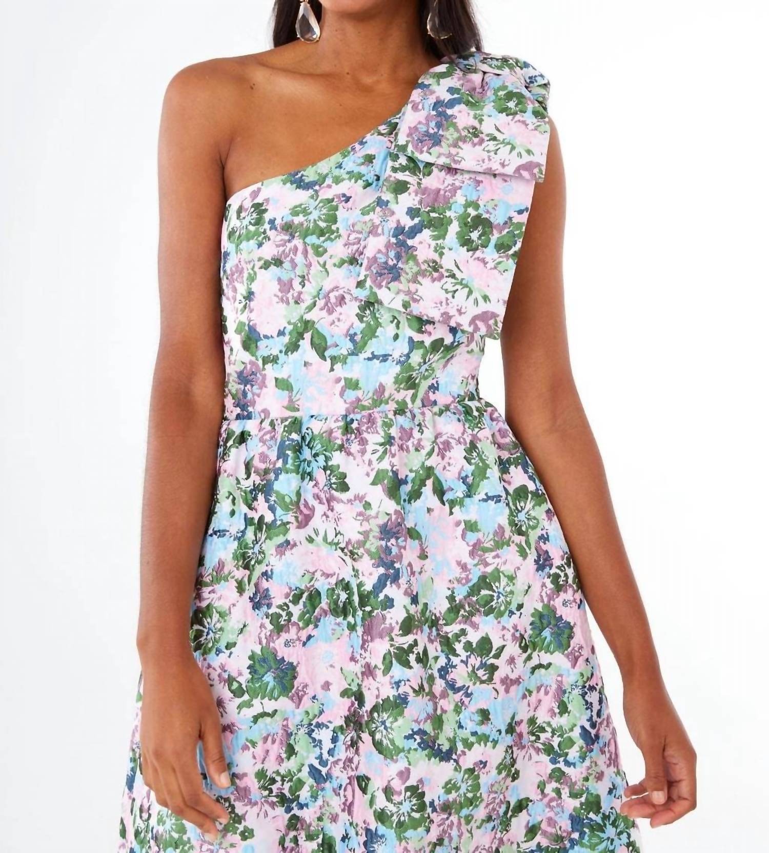 Abbey Glass - Caroline Gown