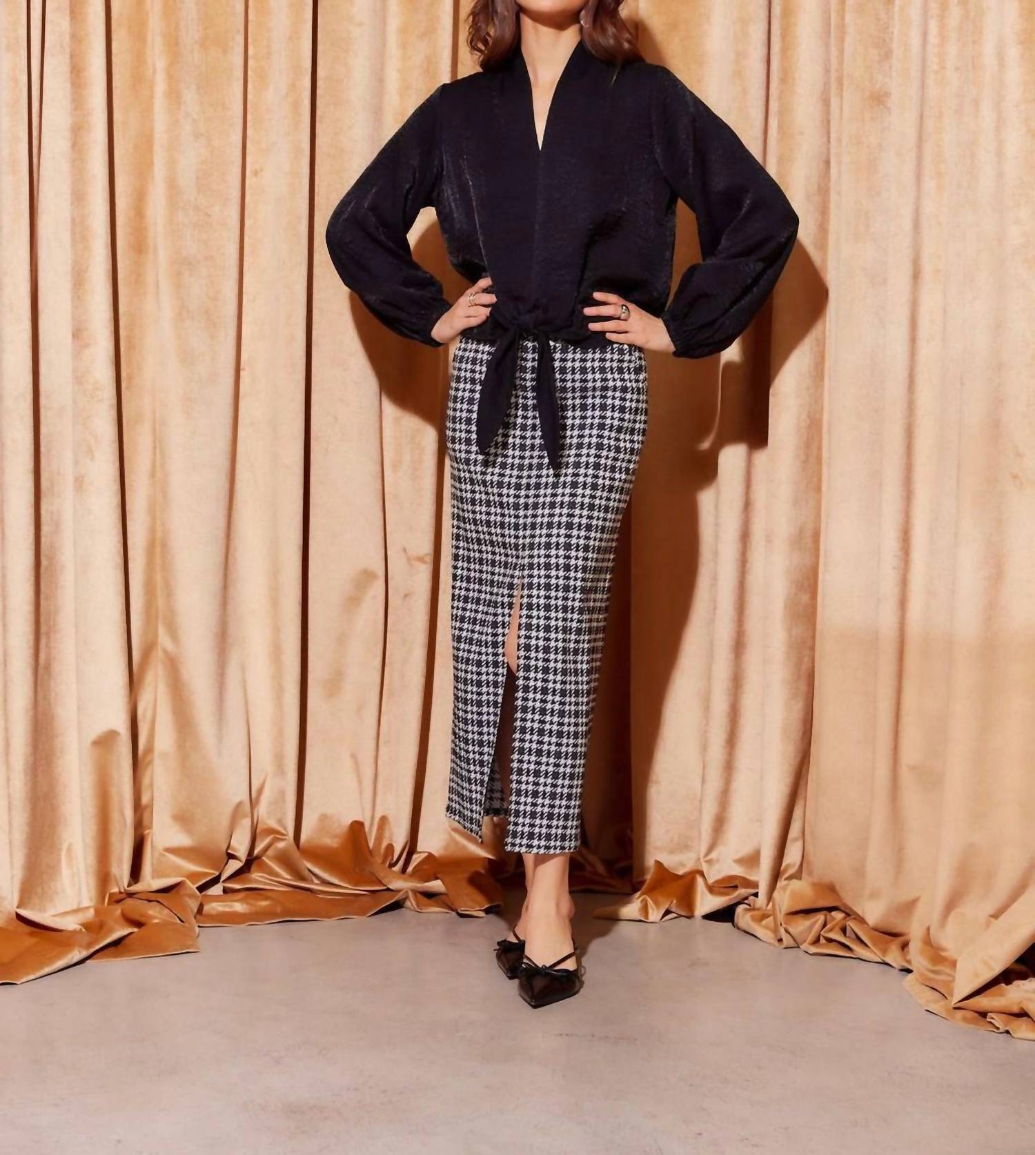 Fifteen Twenty - Scarlet Tie-front Top