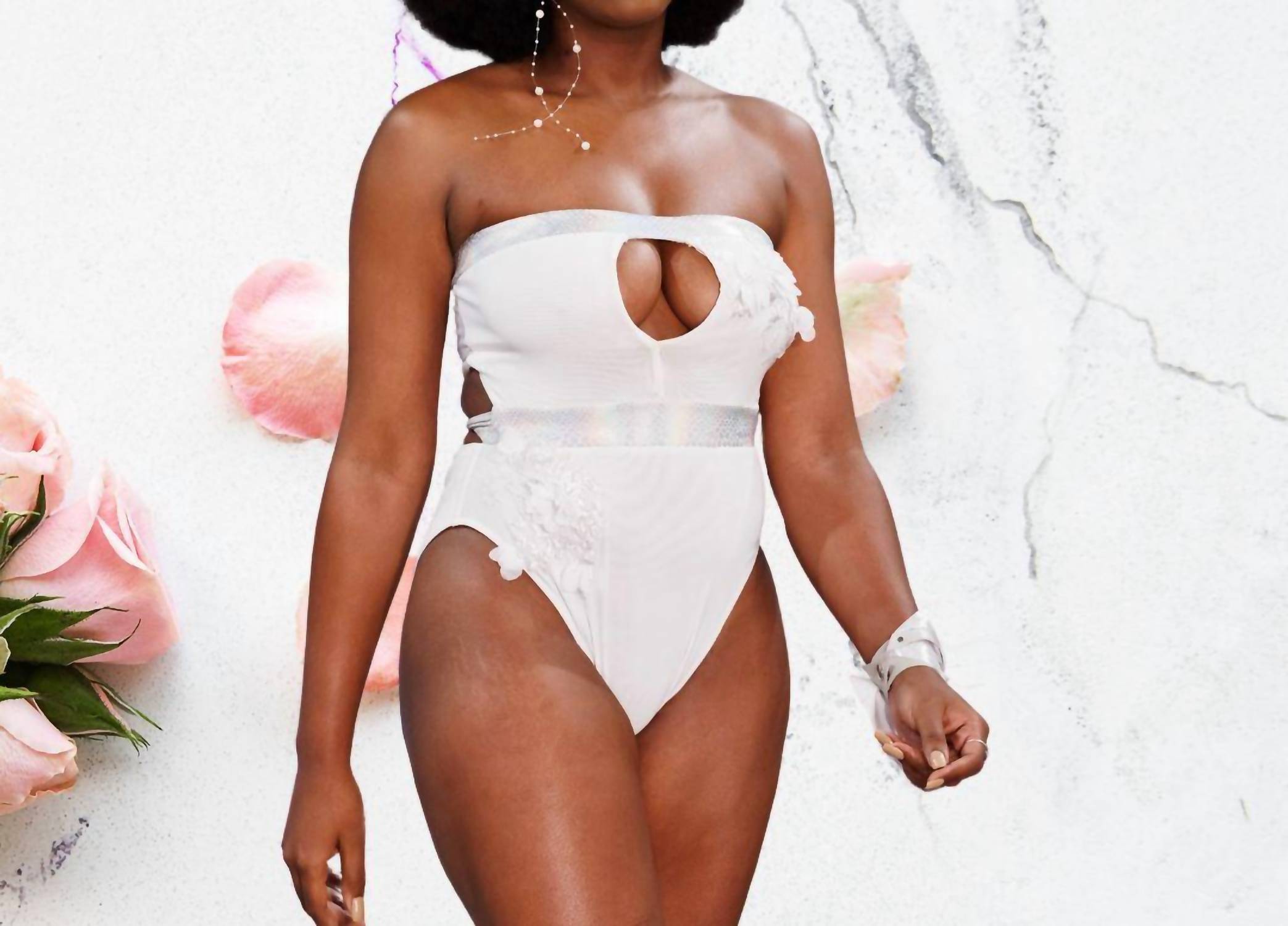 Gyv Me Body - Lit One Piece