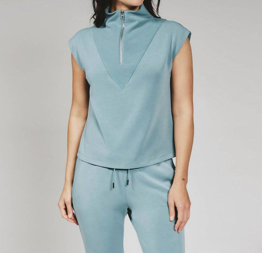 7Diamonds - Rev Sleeveless Half Zip Pullover