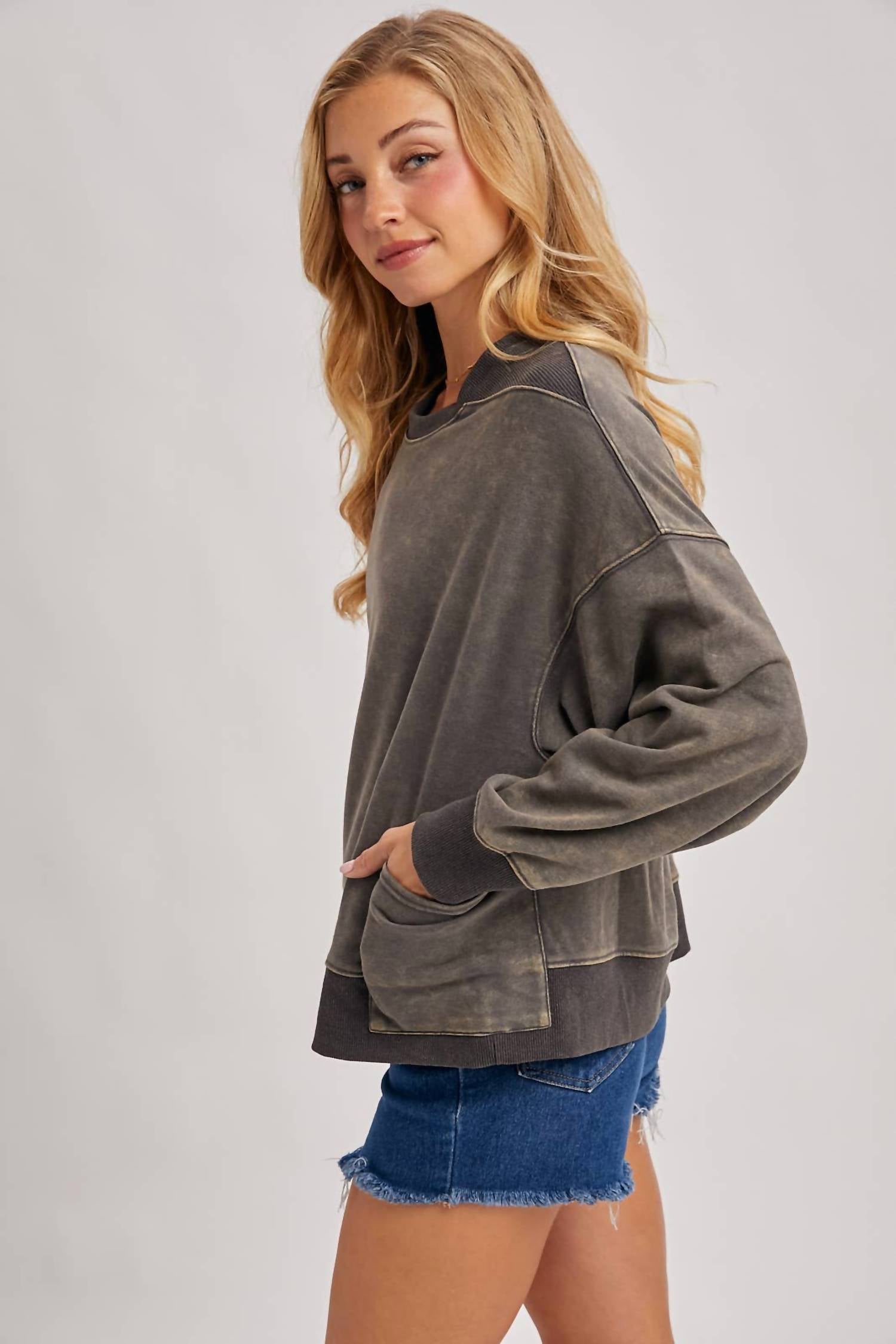 Bluivy - Washed Oversize Knit Sweatshirt With Pockets