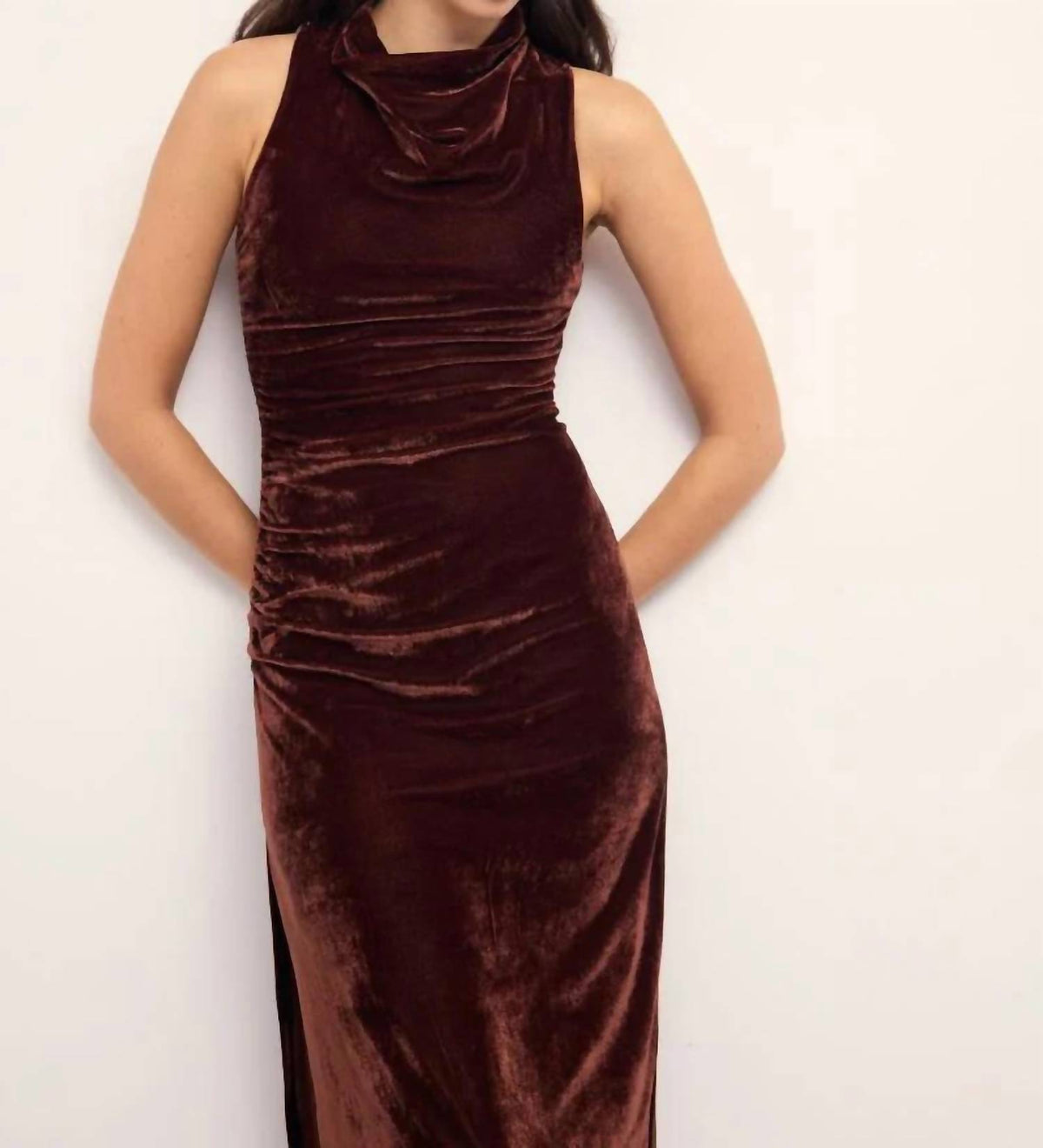 Minkpink - Sonja Velvet Midi Dress