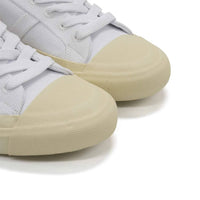Lacoste - Women's Sideline Sneaker