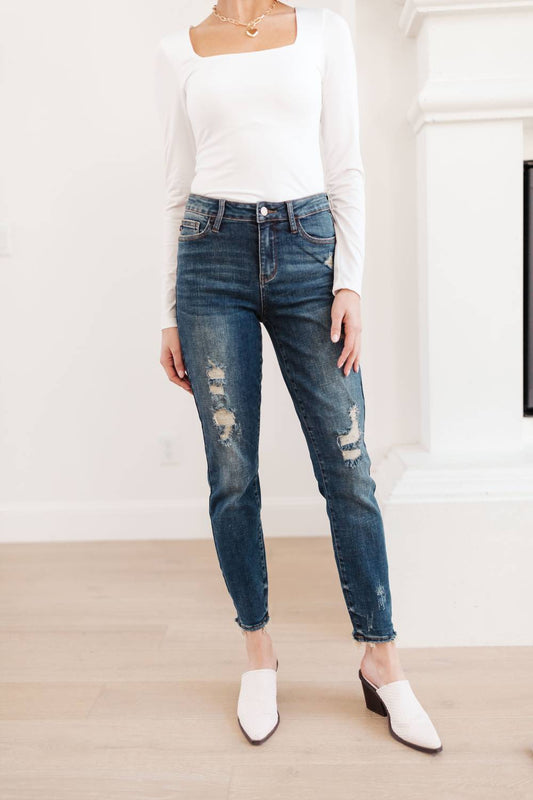 Judy Blue - Mid Rise Destroyed Relaxed Fit Jeans