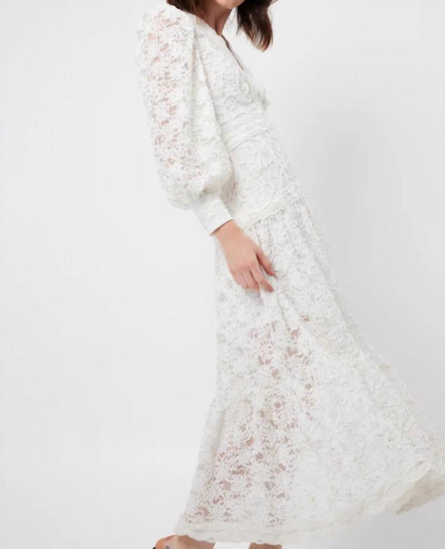 Elliatt - Richter Lace Midi Dress