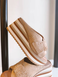 Antelope - Women's Padme Sculpted Platform Mule