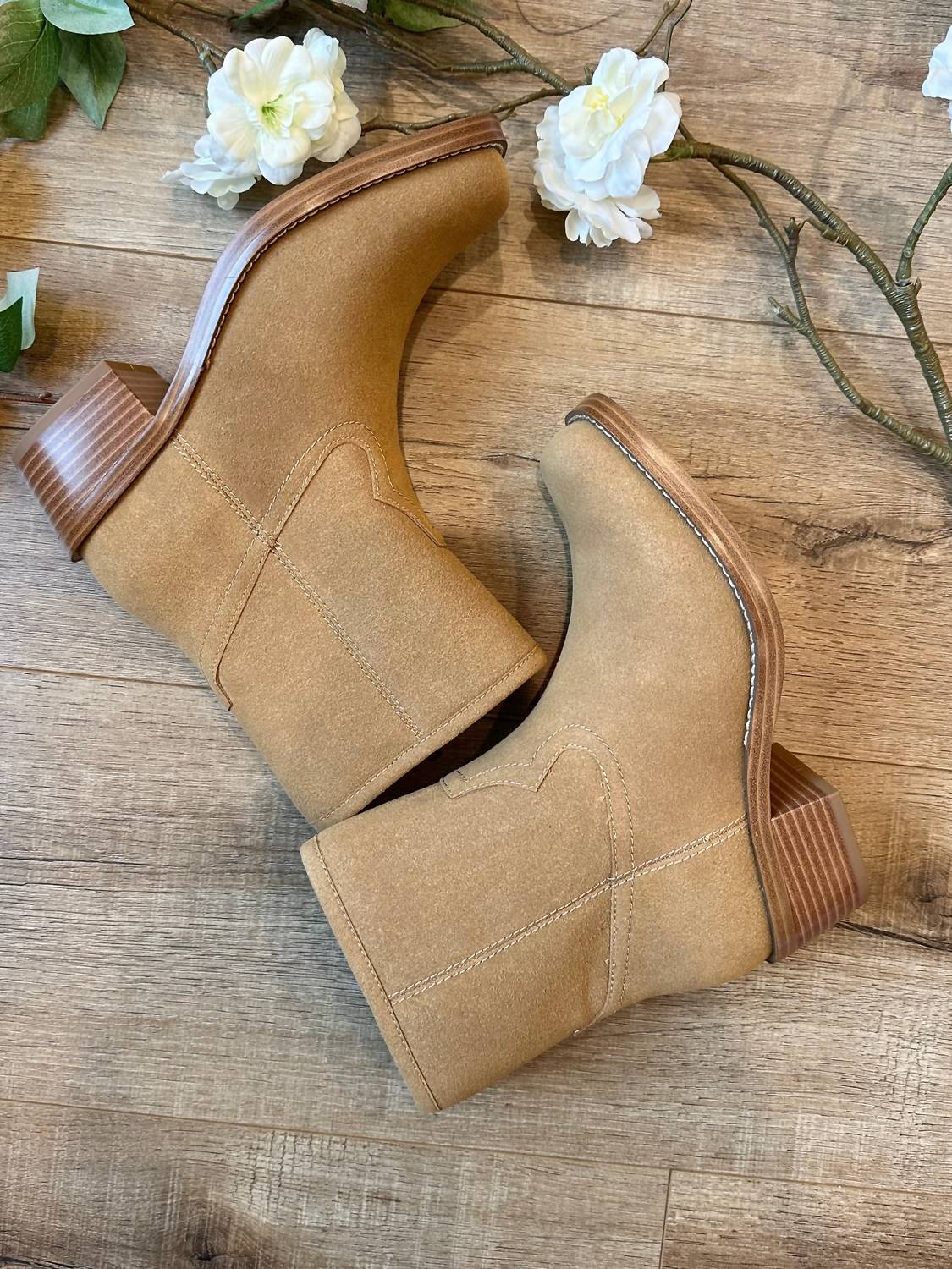 Mia - Women's Dagny Boot
