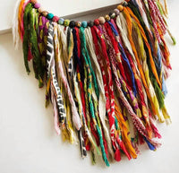 World Finds - Women's Fringe Curled Ribbon Necklace