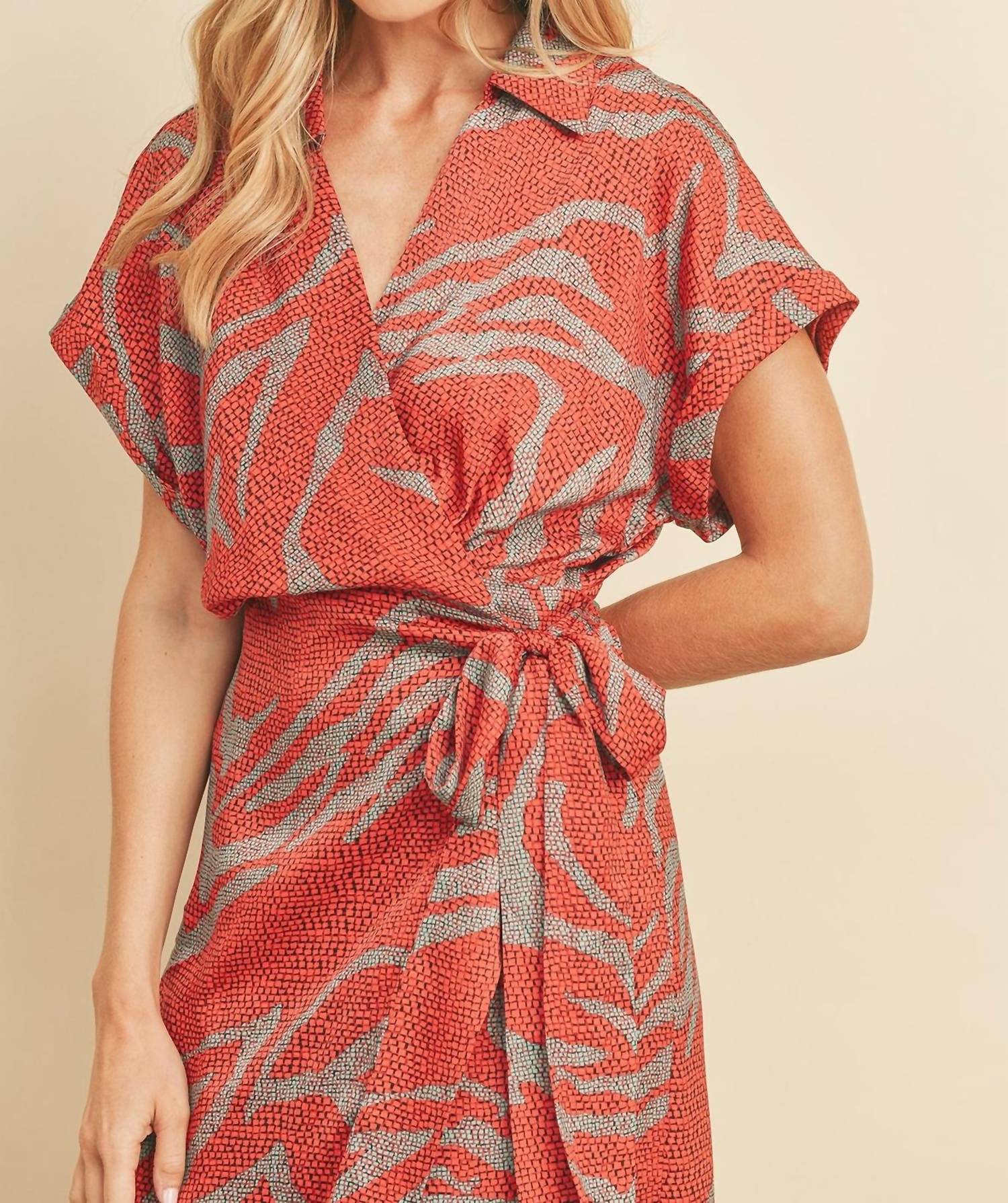 Dress Forum - HIGH VOLTAGE COLLARED MIDI WRAP DRESS