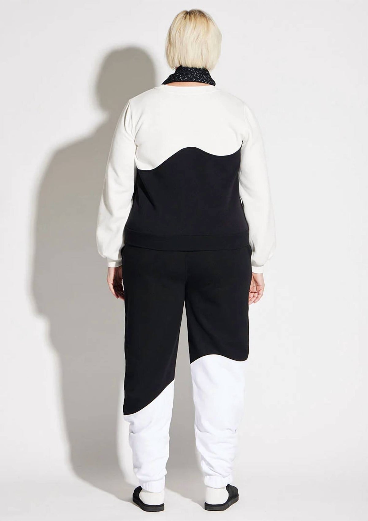 Circular Path - Wave Sweatpant