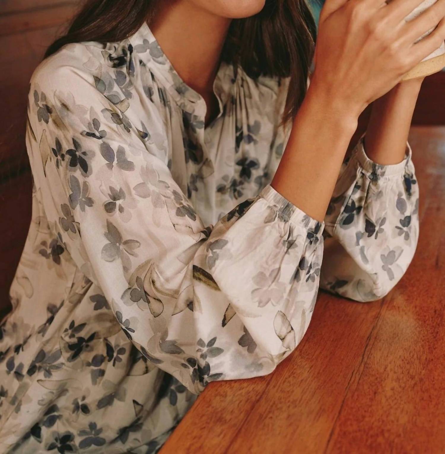 Bella Dahl - Long Sleeve Shirred Raglan Shirt