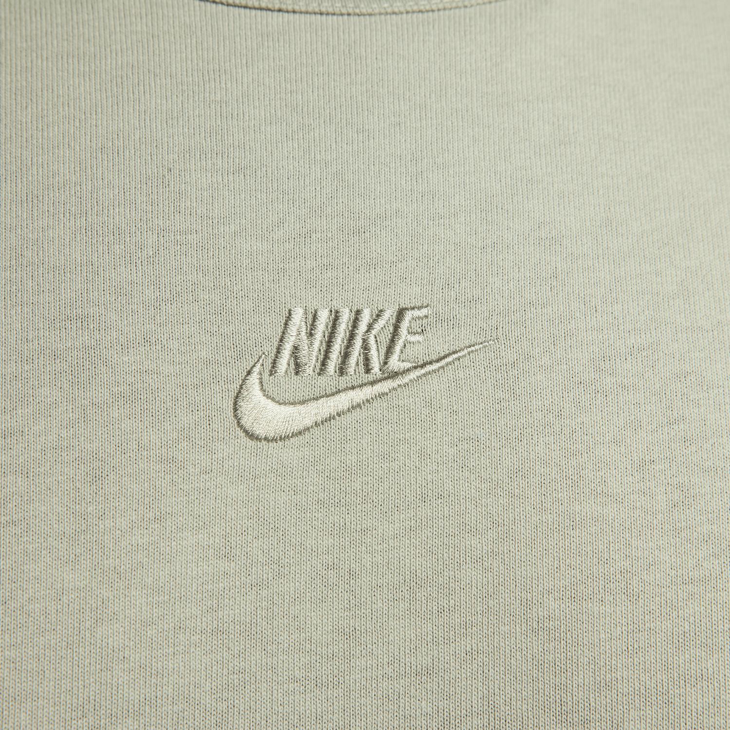 Nike - Sportswear Premium Essentials T-shirt