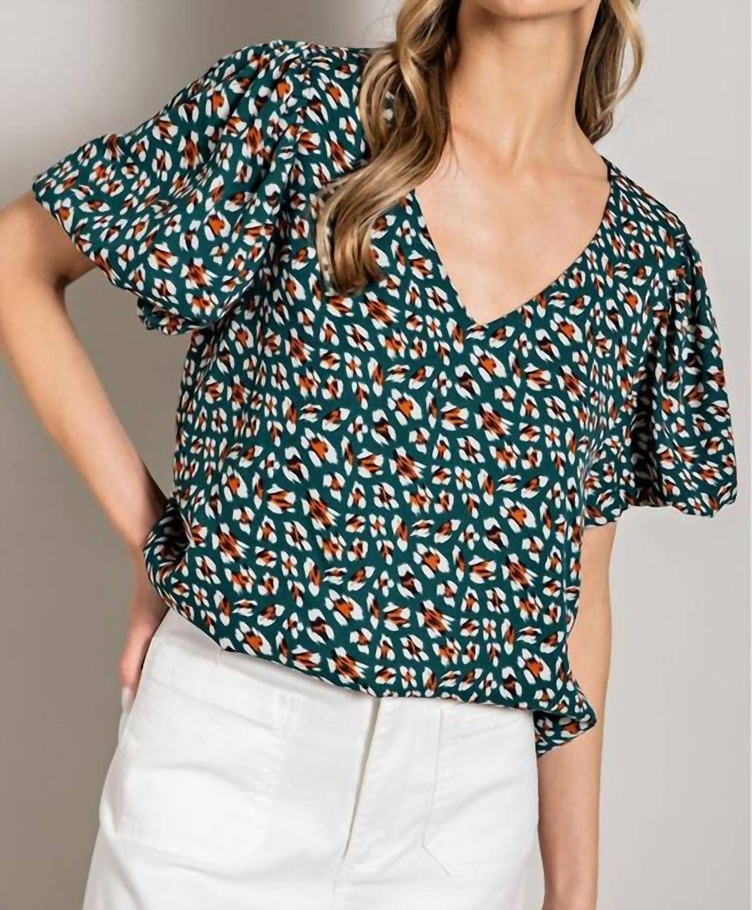 Ee:Some - V Neck Print Short Sleeve Top