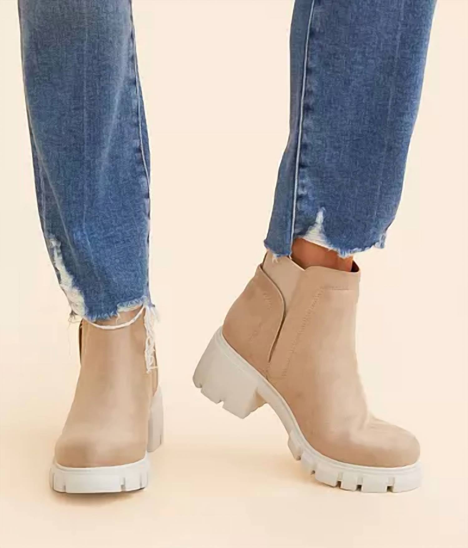 Soda - Women's Ritah Lug Chelsea Ankle Boots