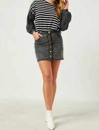 Hayden La - Contrast Stripe Sleeve Textured Knit Top