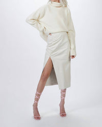 CASHMERE TURTLENECK JUMPER