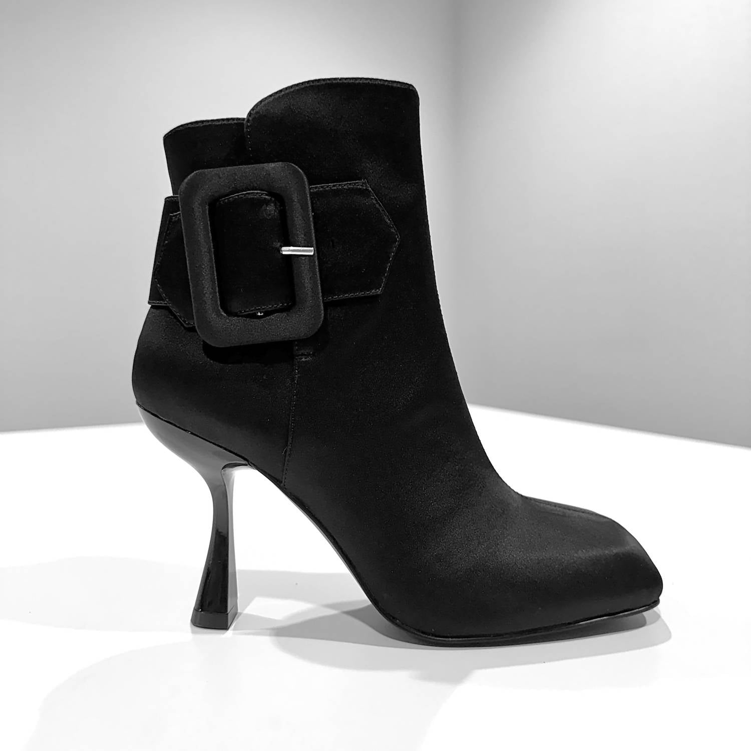Jeffrey Campbell - Women's Willing Heeled Boots