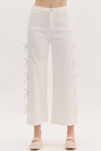 Entro - Cropped Fixed Mini Bows Jeans