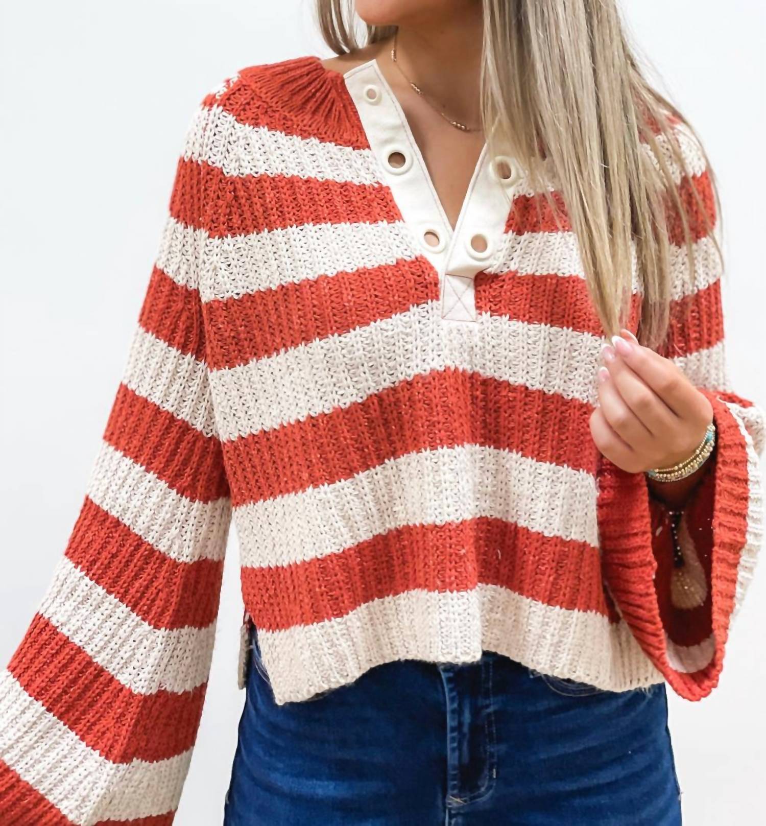 Ee:Some - Warm Embrace Sweater