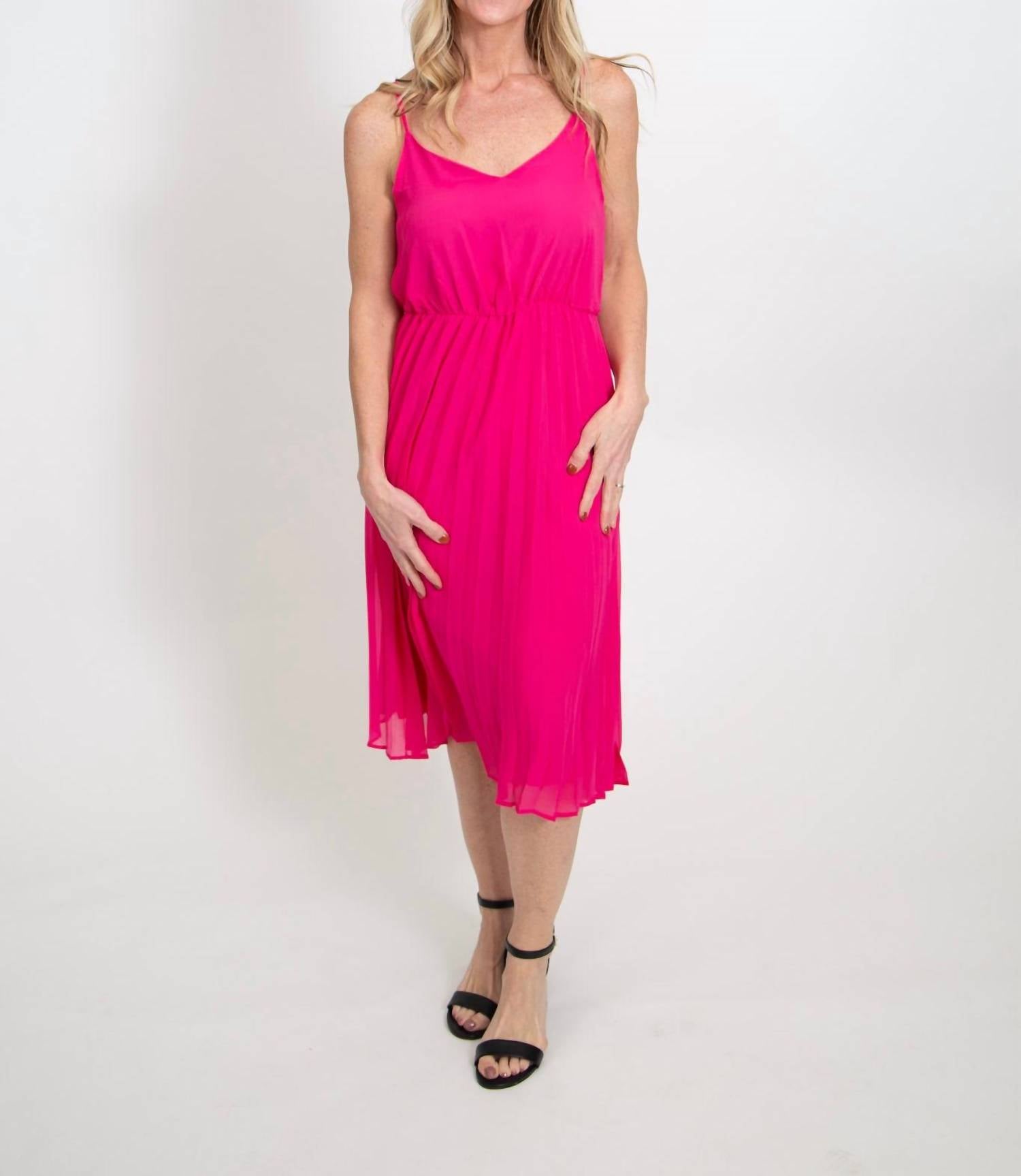 Cozy Casual - Chiffon Pleated Midi Dress
