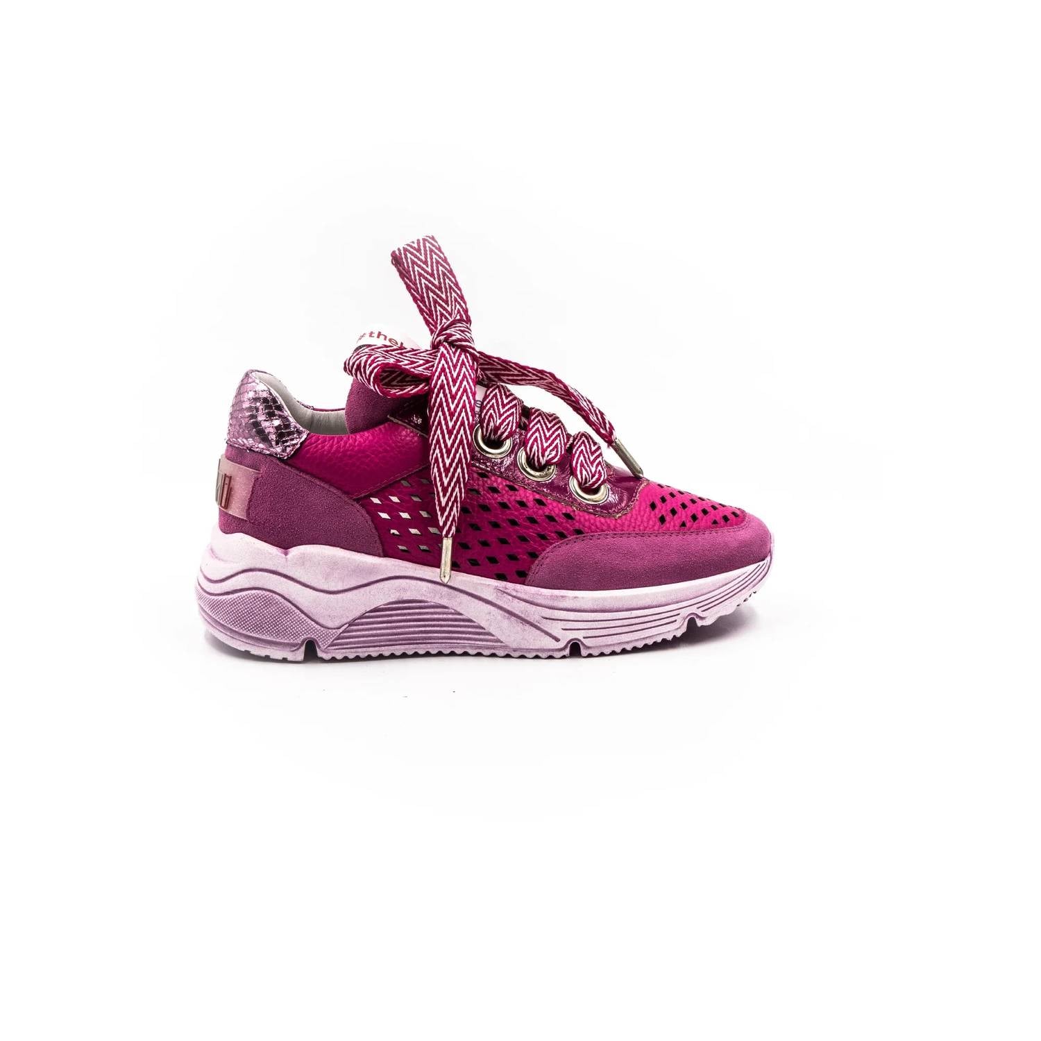 Vaddia - Women's Binx Platform Sneaker