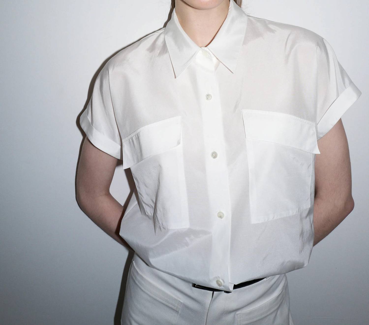 The Loom - Women's Sleeveless Pocket Shirt