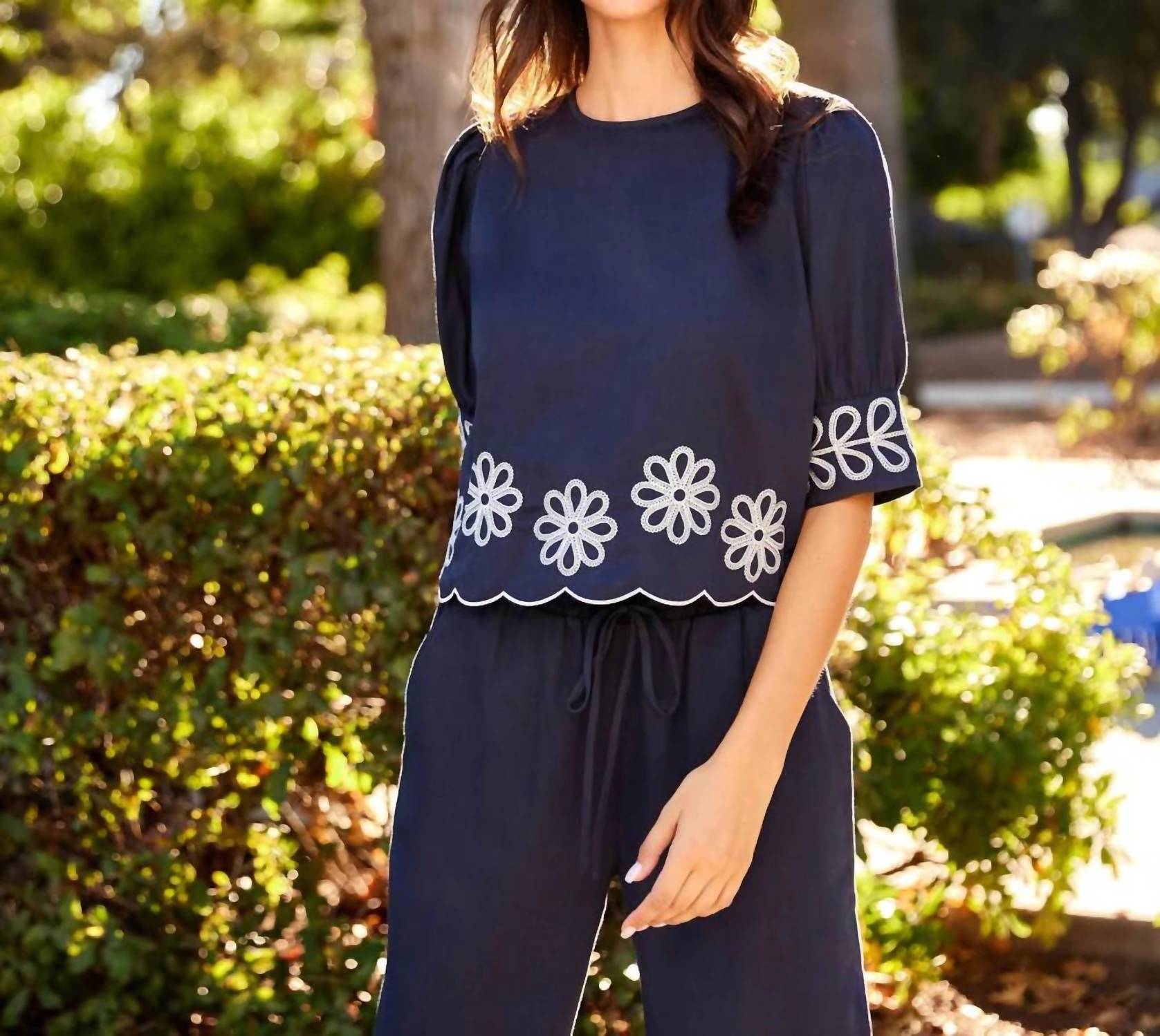 Karen Kane - Embroidered Blouson Sleeve Scallop Top