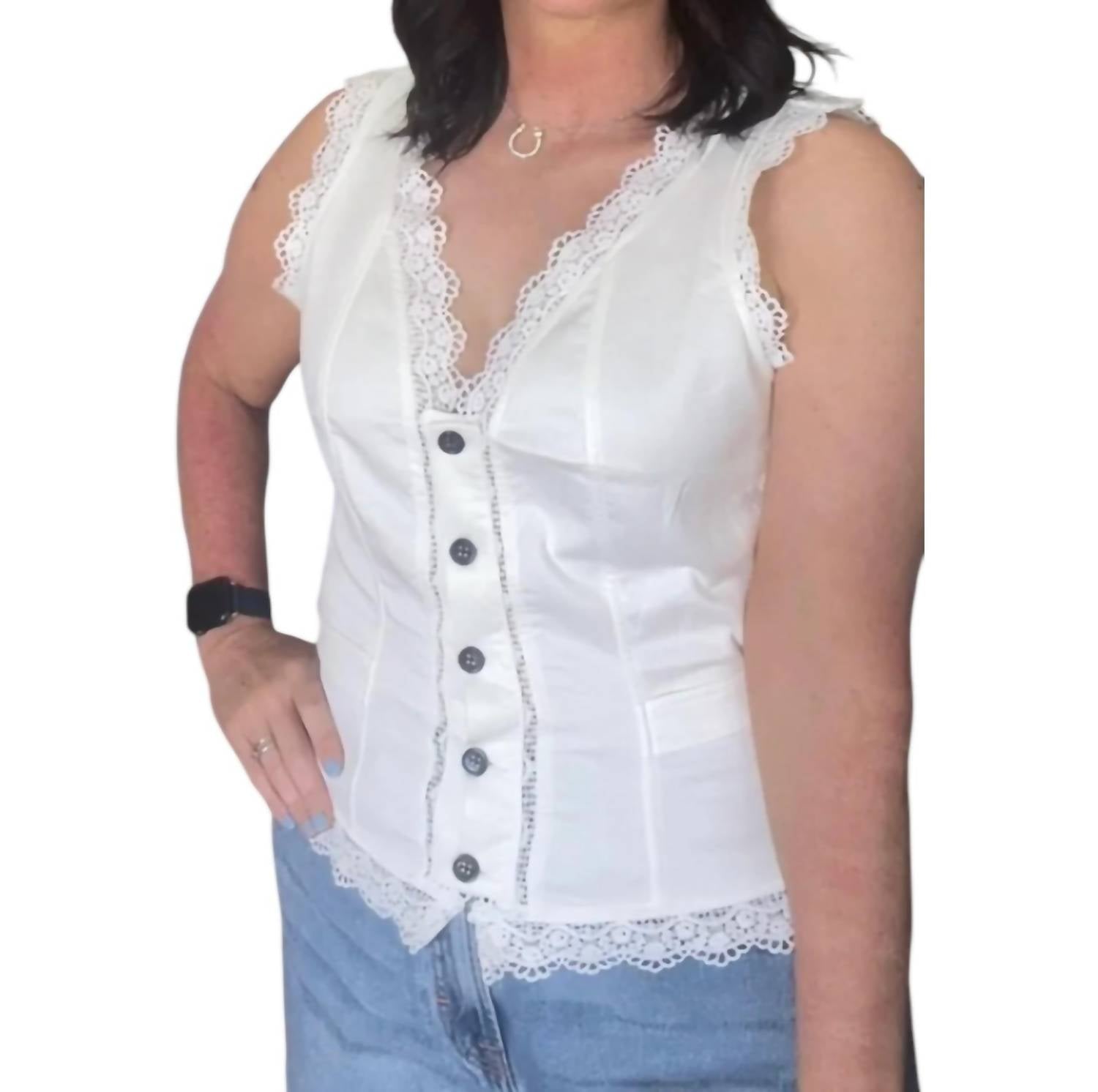 La Roseason - Sleeveless Lace Top