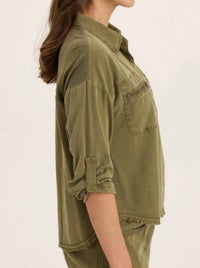 Wearables - Pigment Knapp Twill Utility Button Up Top