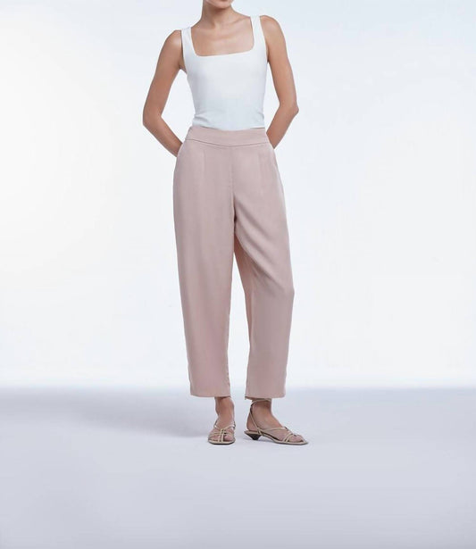 Dāl The Label - Mid-rise Tapered Pants