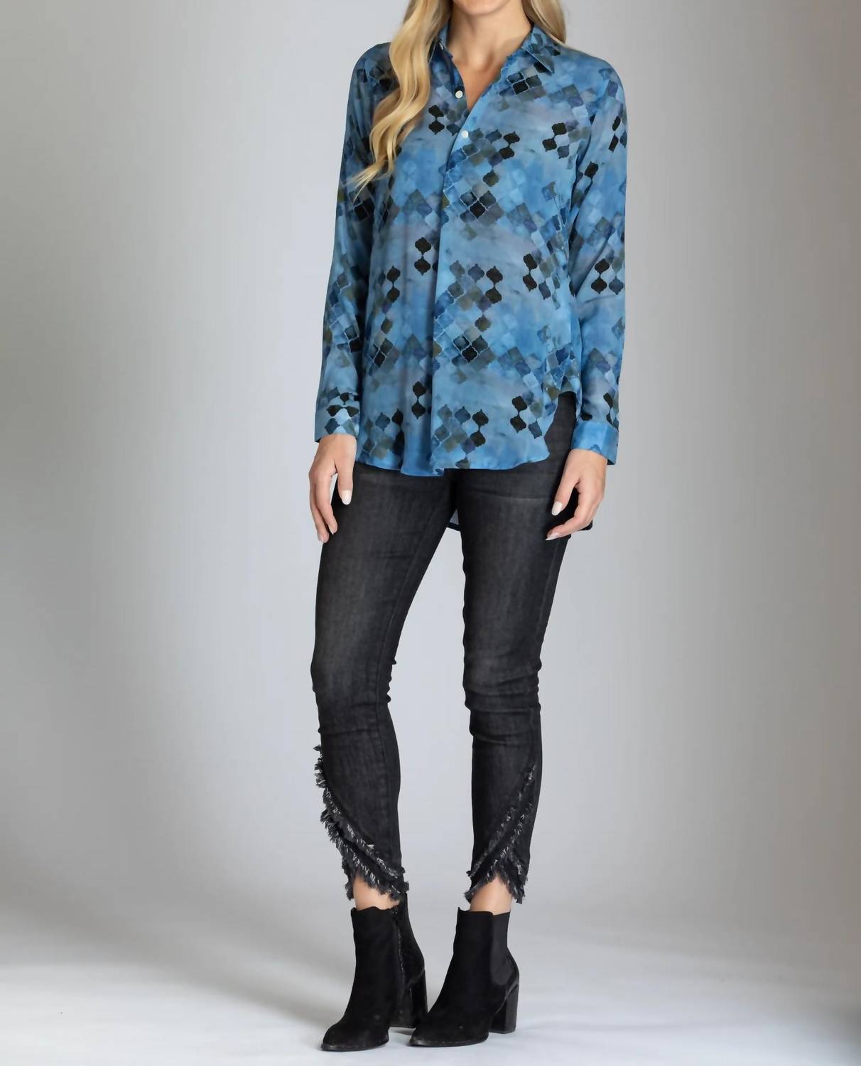 Apny - Half Button-up Pullover Tunic Top