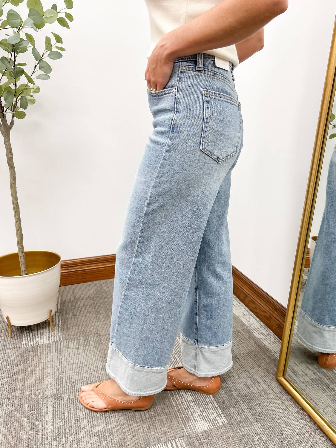 Jbd. - Toned Hem Seam Wide Leg Jeans