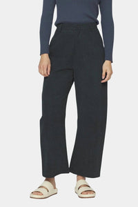 7115 By Szeki - Tailored Curve Legged Trousers